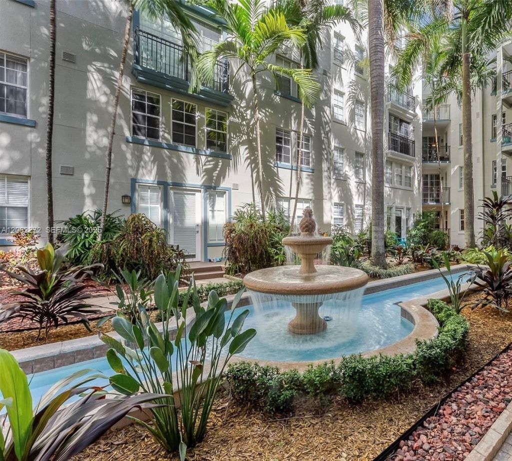 533 NE 3rd Ave, Unit 320, Fort Lauderdale, FL 33301 Photo