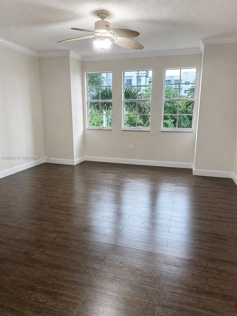 533 NE 3rd Ave, Unit 320, Fort Lauderdale, FL 33301 Photo