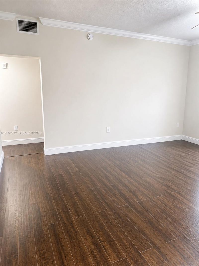 533 NE 3rd Ave, Unit 320, Fort Lauderdale, FL 33301 Photo
