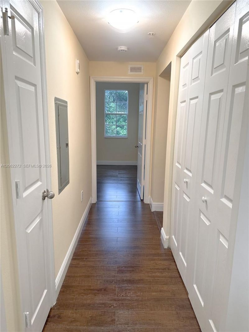 533 NE 3rd Ave, Unit 320, Fort Lauderdale, FL 33301 Photo