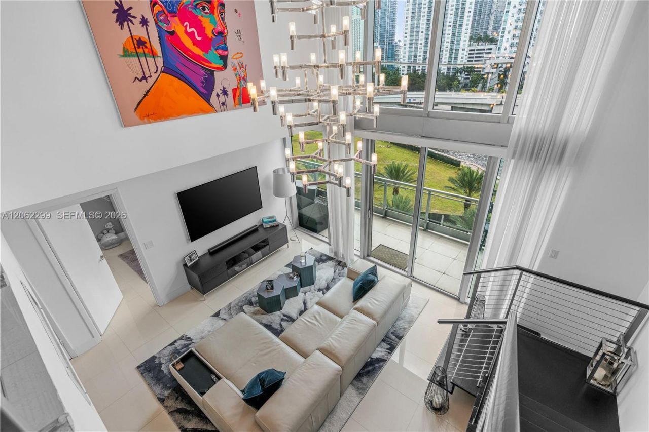92 SW 3rd St , Unit 708, Miami, FL 33130 Photo