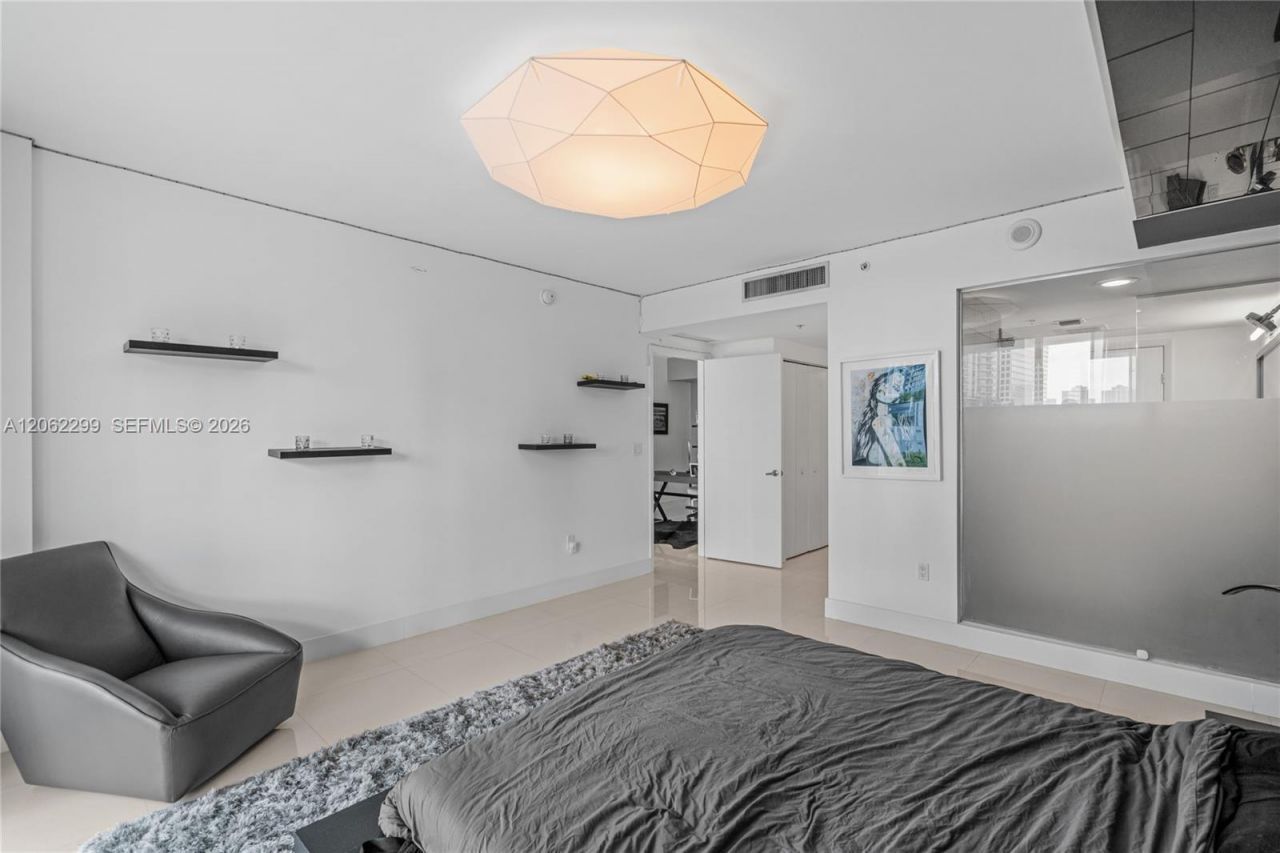 92 SW 3rd St , Unit 708, Miami, FL 33130 Photo