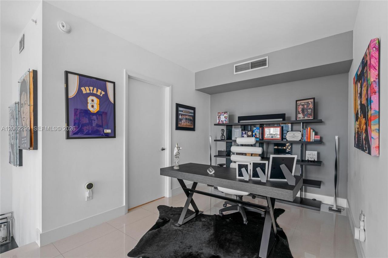92 SW 3rd St , Unit 708, Miami, FL 33130 Photo