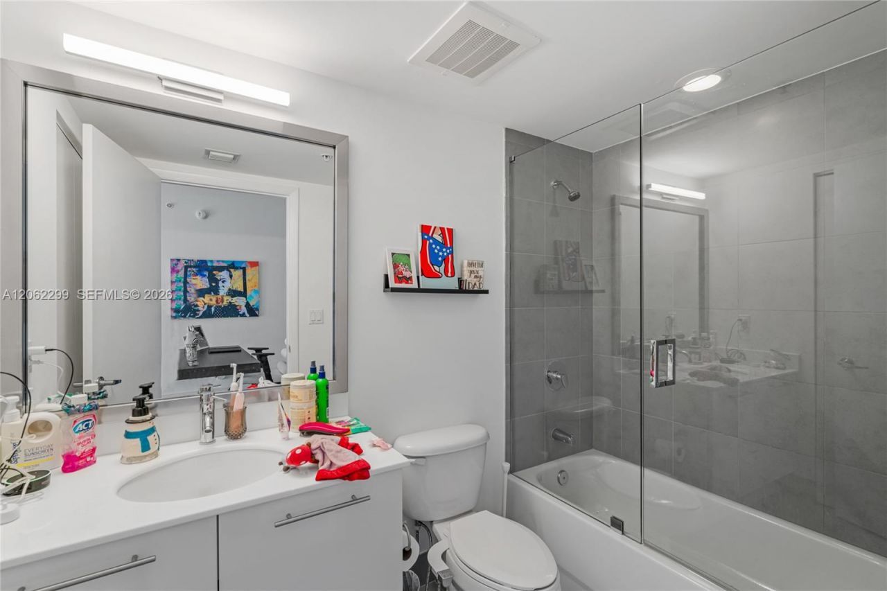 92 SW 3rd St , Unit 708, Miami, FL 33130 Photo