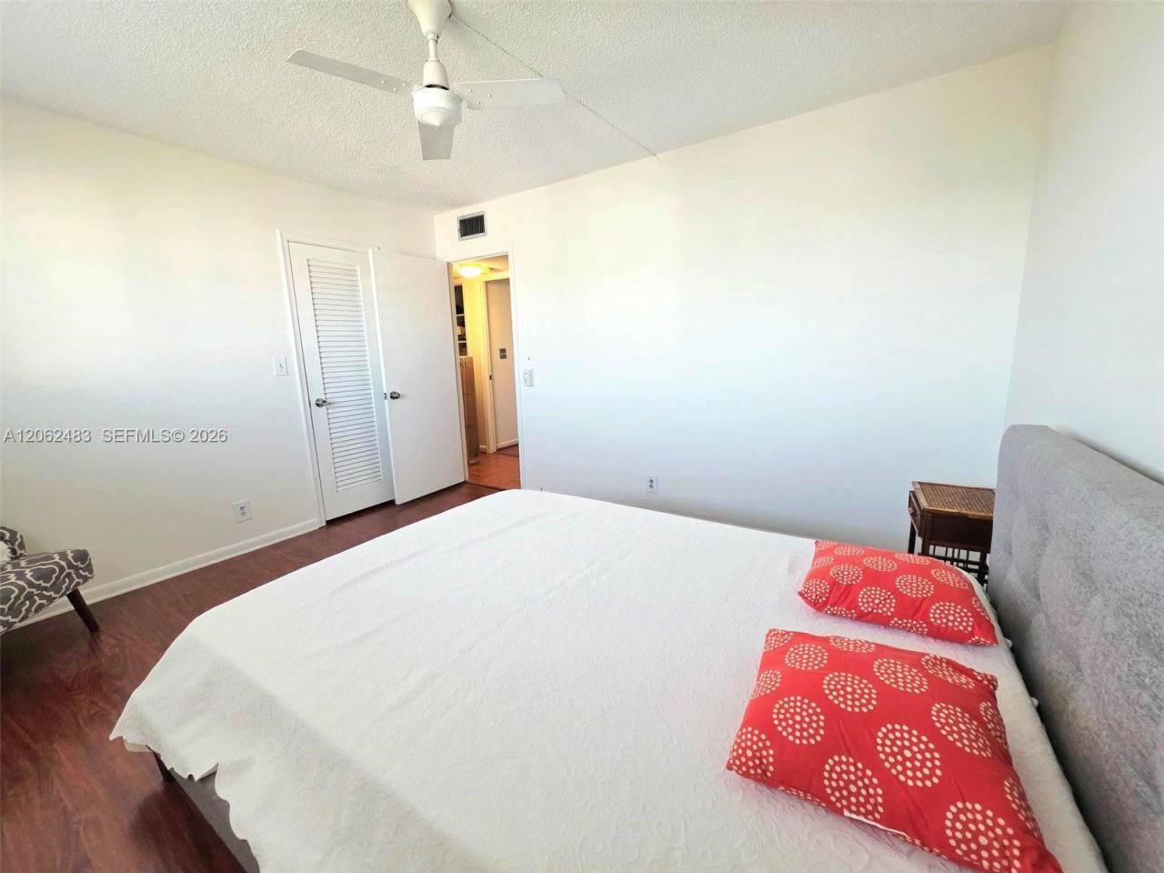 319 NE 14th Ave, Unit 702, Hallandale Beach, FL 33009 Photo