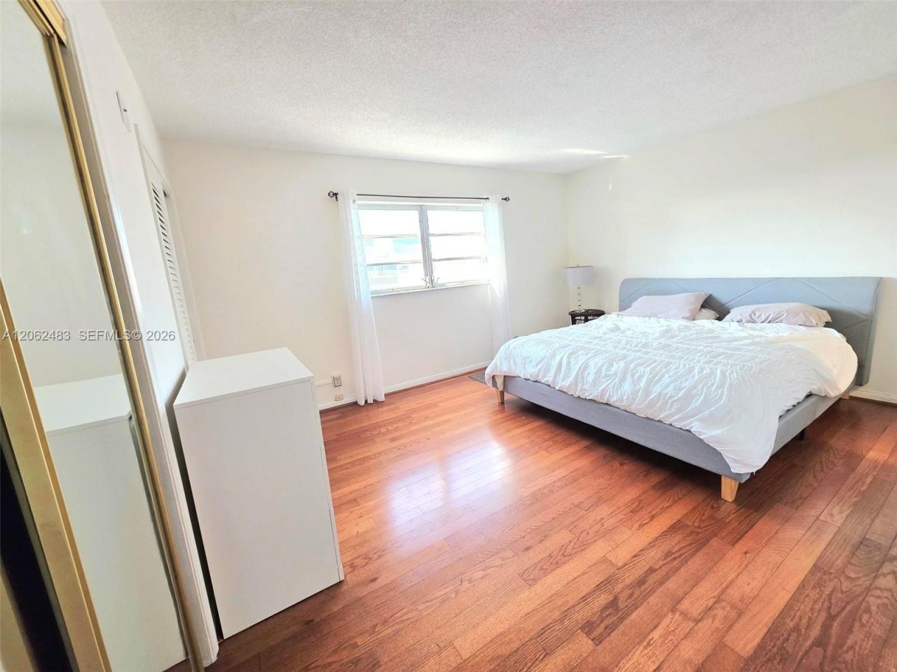 319 NE 14th Ave, Unit 702, Hallandale Beach, FL 33009 Photo