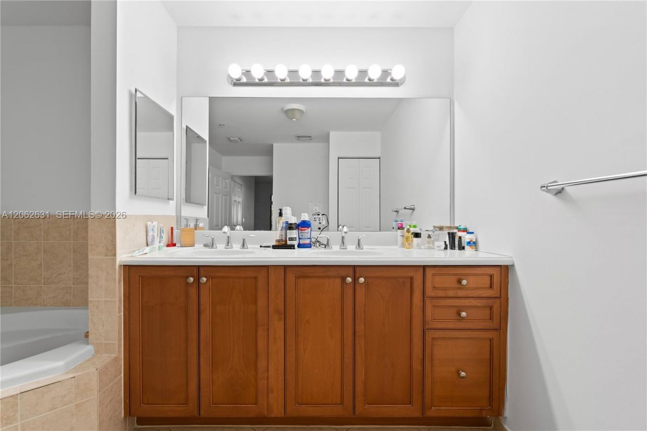8395 SW 73rd Ave , Unit 115, Miami, FL 33143 Photo