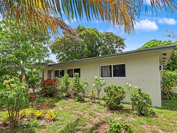 1155 NE 136th St, North Miami, FL 33161