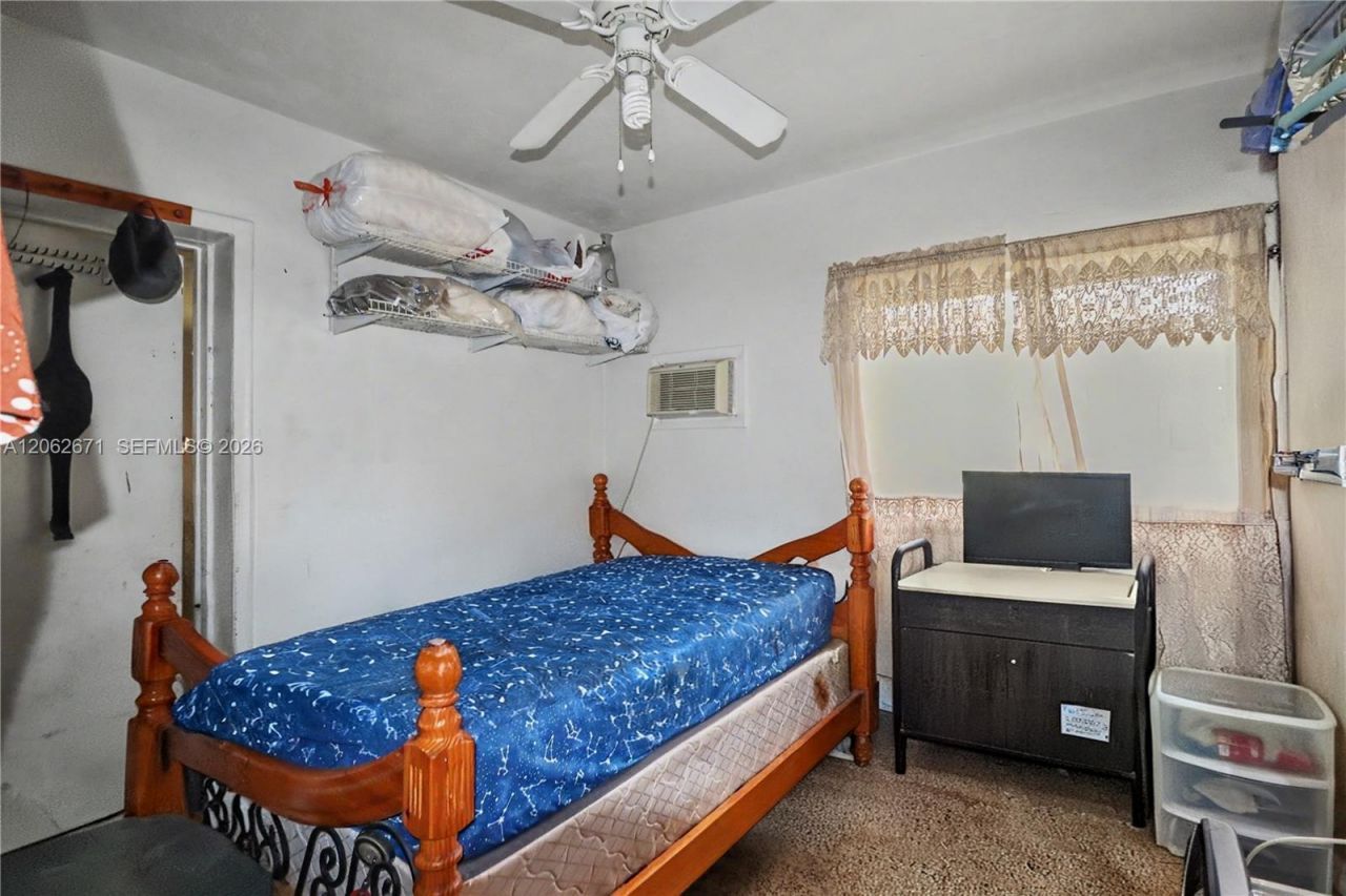 1155 NE 136th St, North Miami, FL 33161 Photo