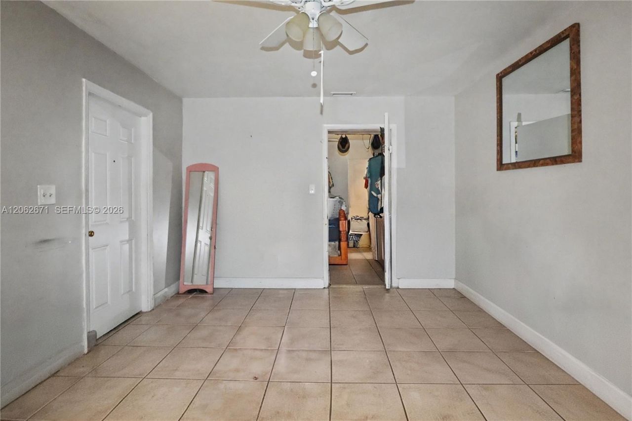 1155 NE 136th St, North Miami, FL 33161 Photo