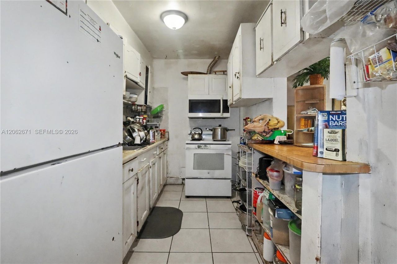 1155 NE 136th St, North Miami, FL 33161 Photo