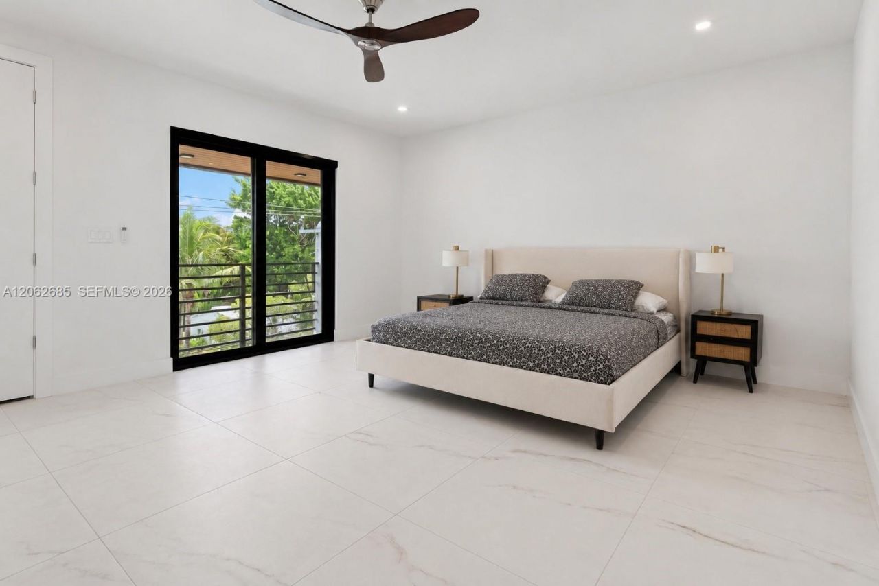 1054 N Victoria Park Rd , Fort Lauderdale, FL 33304 Photo