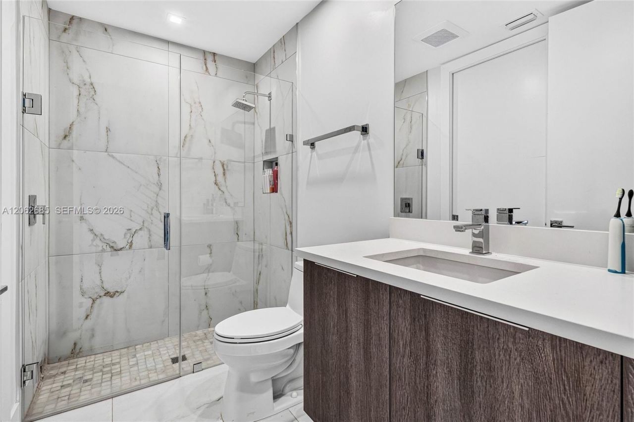 1054 N Victoria Park Rd , Fort Lauderdale, FL 33304 Photo