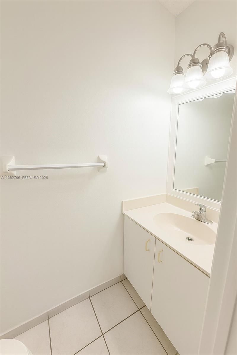 8170 NW 10th St , Unit 2, Miami, FL 33126 Photo