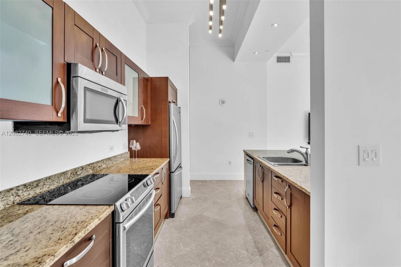 20000 E Country Club Dr, Unit 110, Aventura, FL 33180 Photo
