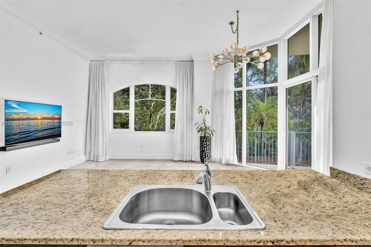 20000 E Country Club Dr, Unit 110, Aventura, FL 33180 Photo