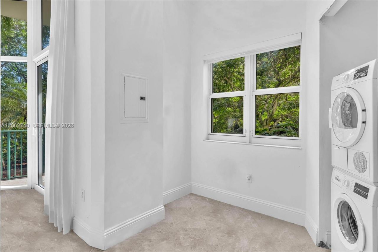 20000 E Country Club Dr, Unit 110, Aventura, FL 33180 Photo