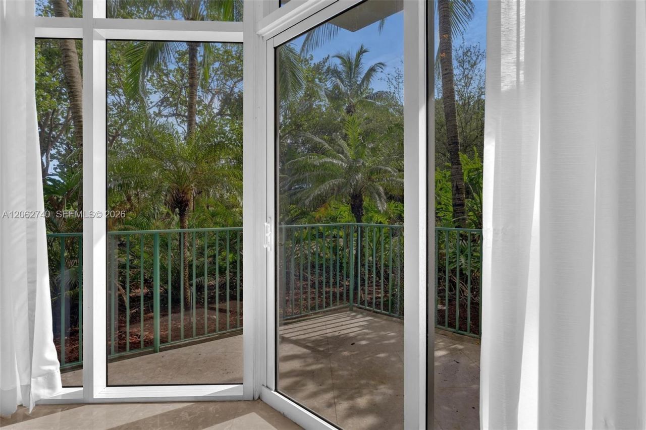 20000 E Country Club Dr, Unit 110, Aventura, FL 33180 Photo