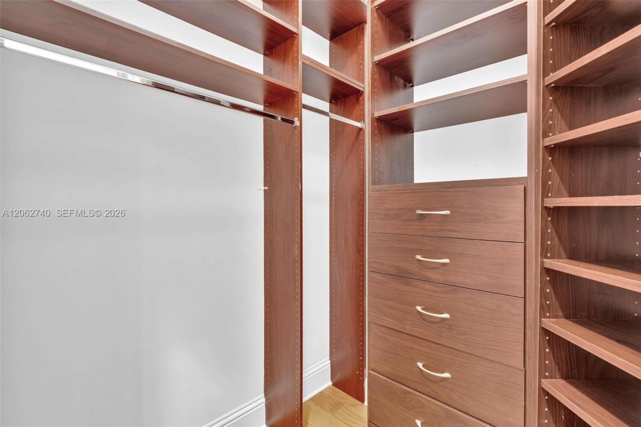 20000 E Country Club Dr, Unit 110, Aventura, FL 33180 Photo