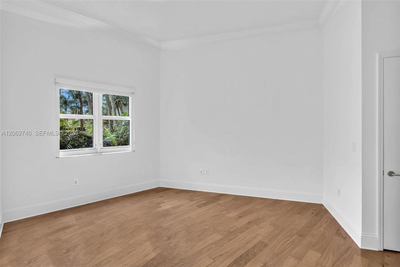 20000 E Country Club Dr, Unit 110, Aventura, FL 33180 Photo
