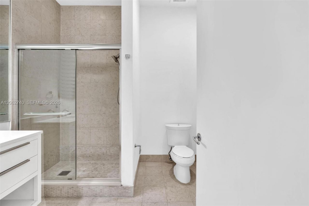 20000 E Country Club Dr, Unit 110, Aventura, FL 33180 Photo