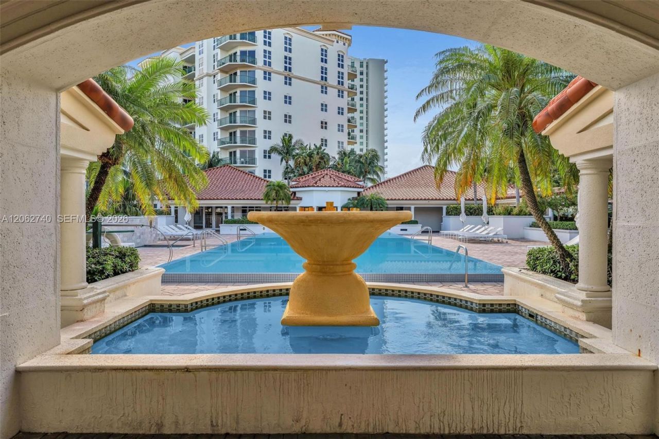 20000 E Country Club Dr, Unit 110, Aventura, FL 33180 Photo