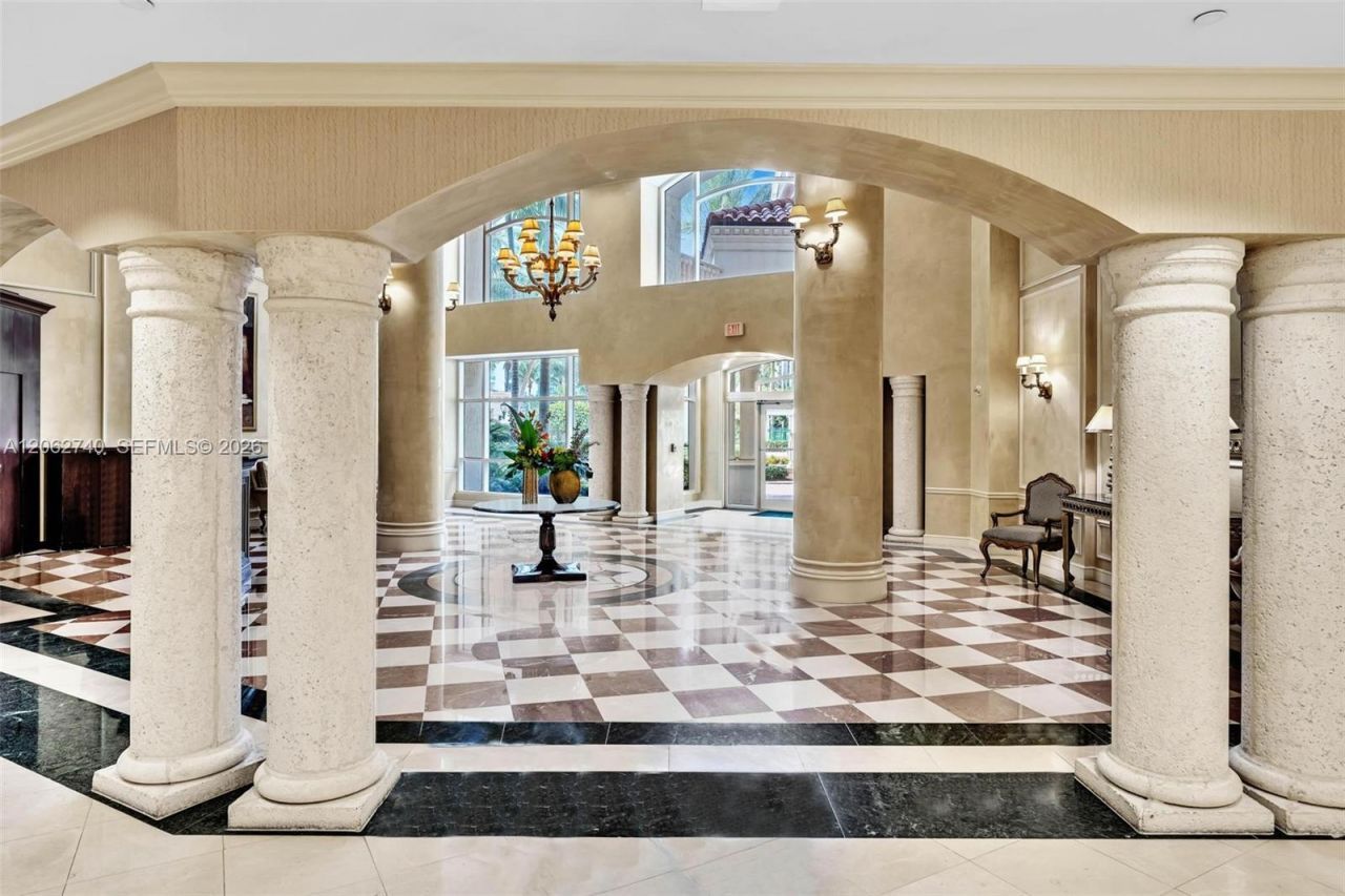 20000 E Country Club Dr, Unit 110, Aventura, FL 33180 Photo