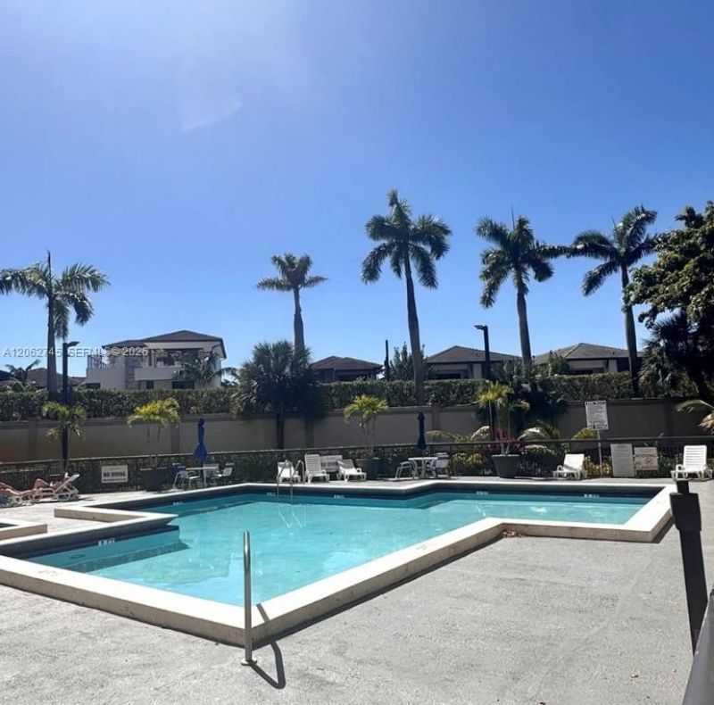 8100 Geneva Ct, Unit 137, Doral, FL 33166 Photo