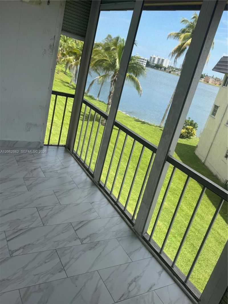 19001 NE 14th Ave, Unit 312, Miami, FL 33179 Photo
