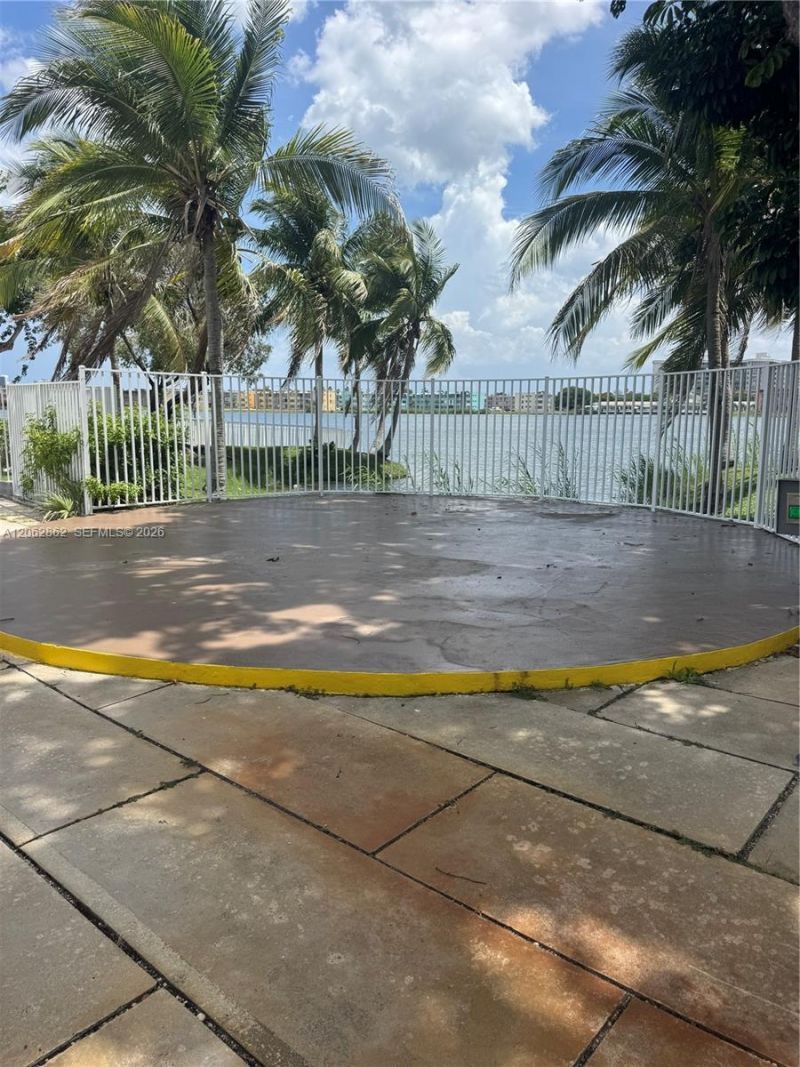 19001 NE 14th Ave, Unit 312, Miami, FL 33179 Photo