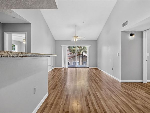 7808 Sonoma Springs Cir , Unit 304, Lake Worth, FL 33463