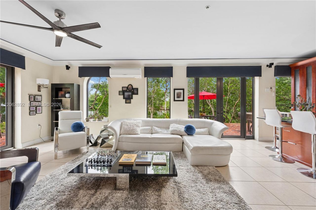 6234 Paradise Point Drive, Unit 6234, Palmetto Bay, FL 33157 Photo