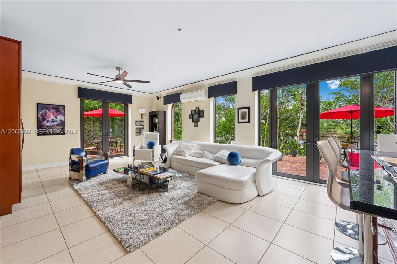6234 Paradise Point Drive, Unit 6234, Palmetto Bay, FL 33157 Photo
