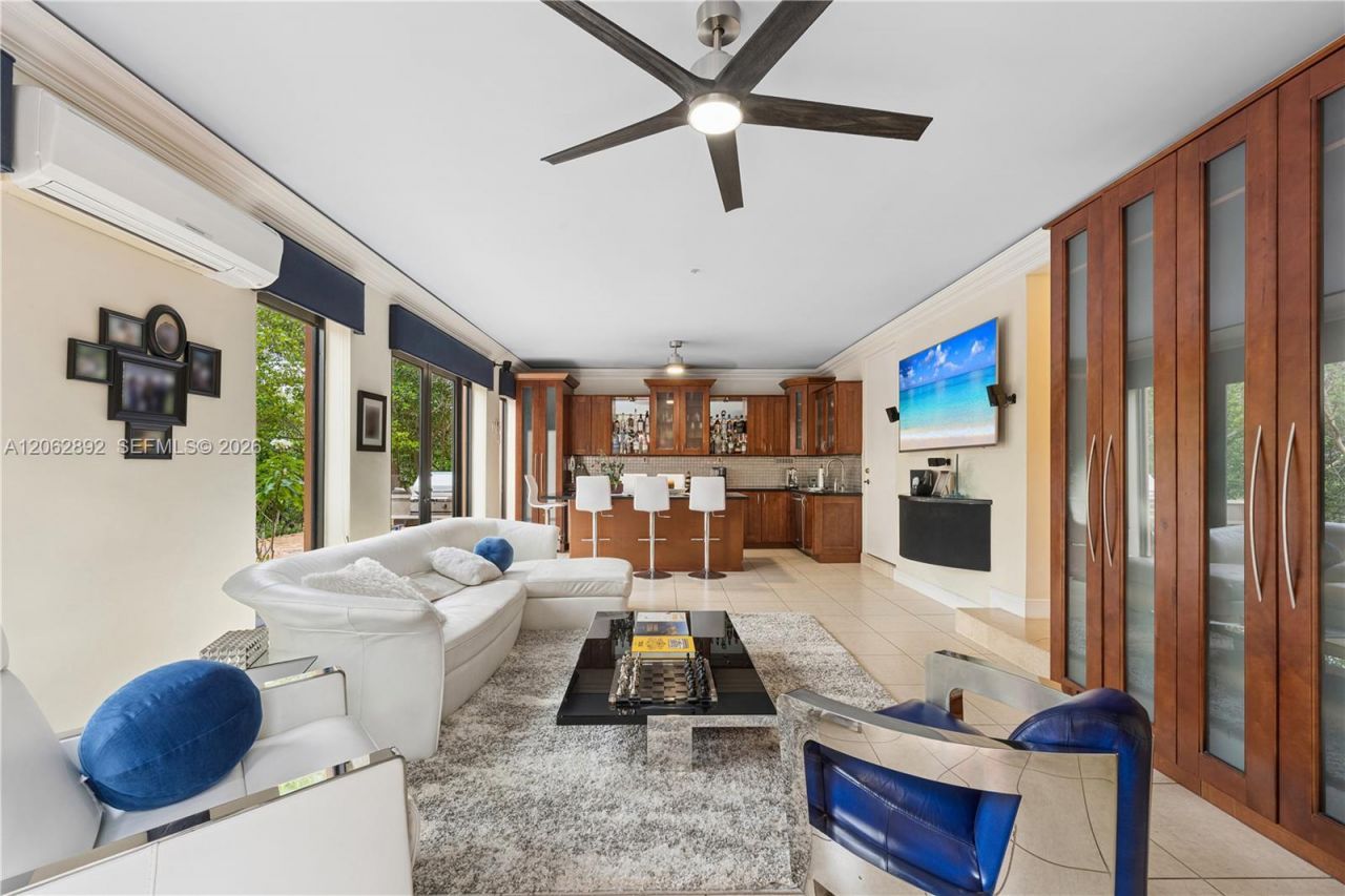 6234 Paradise Point Drive, Unit 6234, Palmetto Bay, FL 33157 Photo
