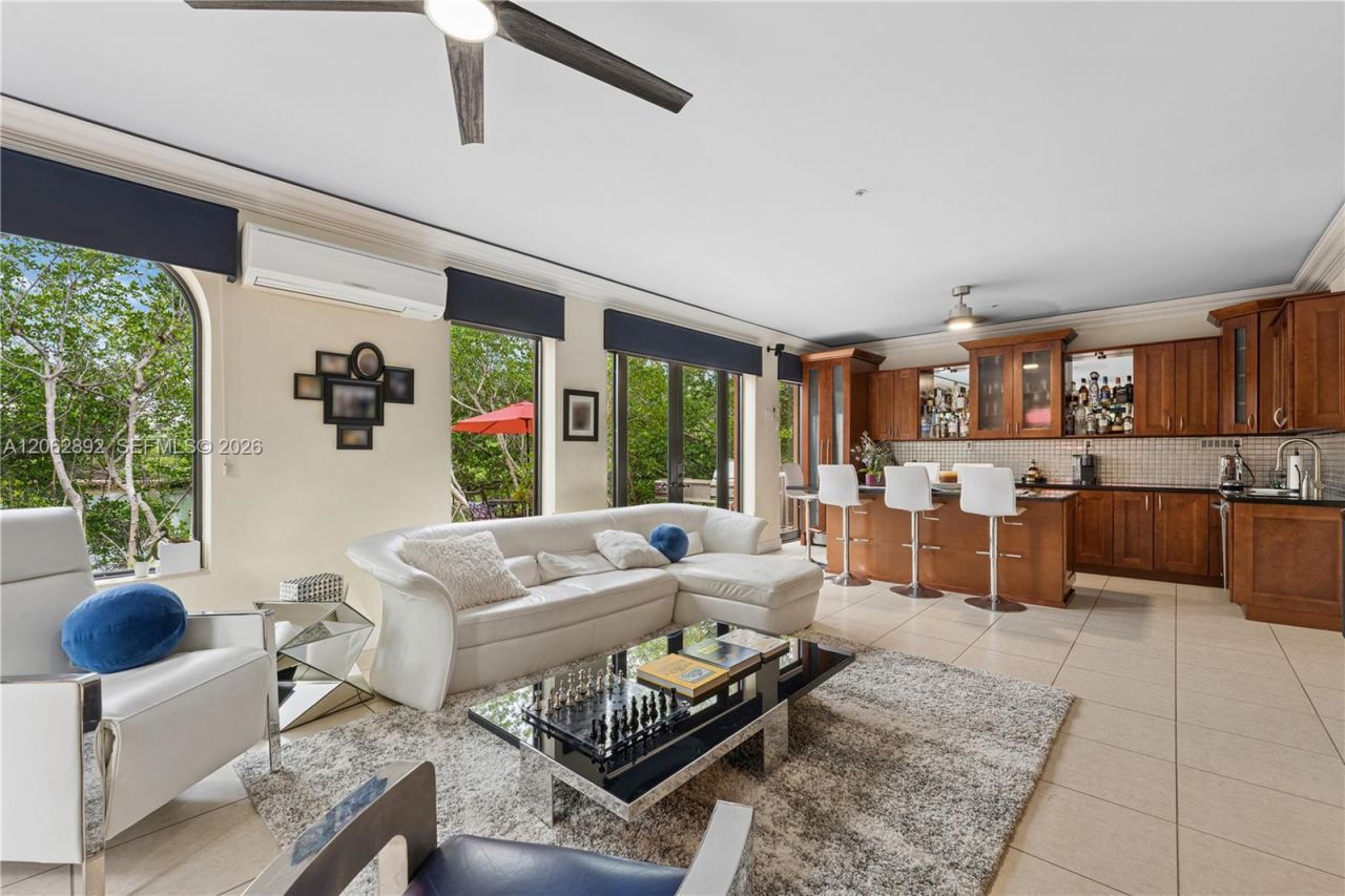 6234 Paradise Point Drive, Unit 6234, Palmetto Bay, FL 33157 Photo