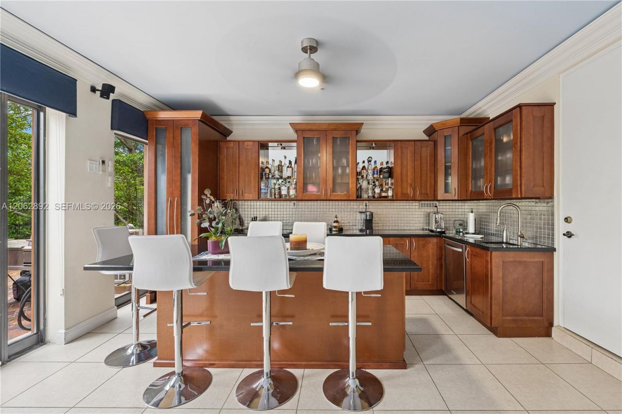 6234 Paradise Point Drive, Unit 6234, Palmetto Bay, FL 33157 Photo