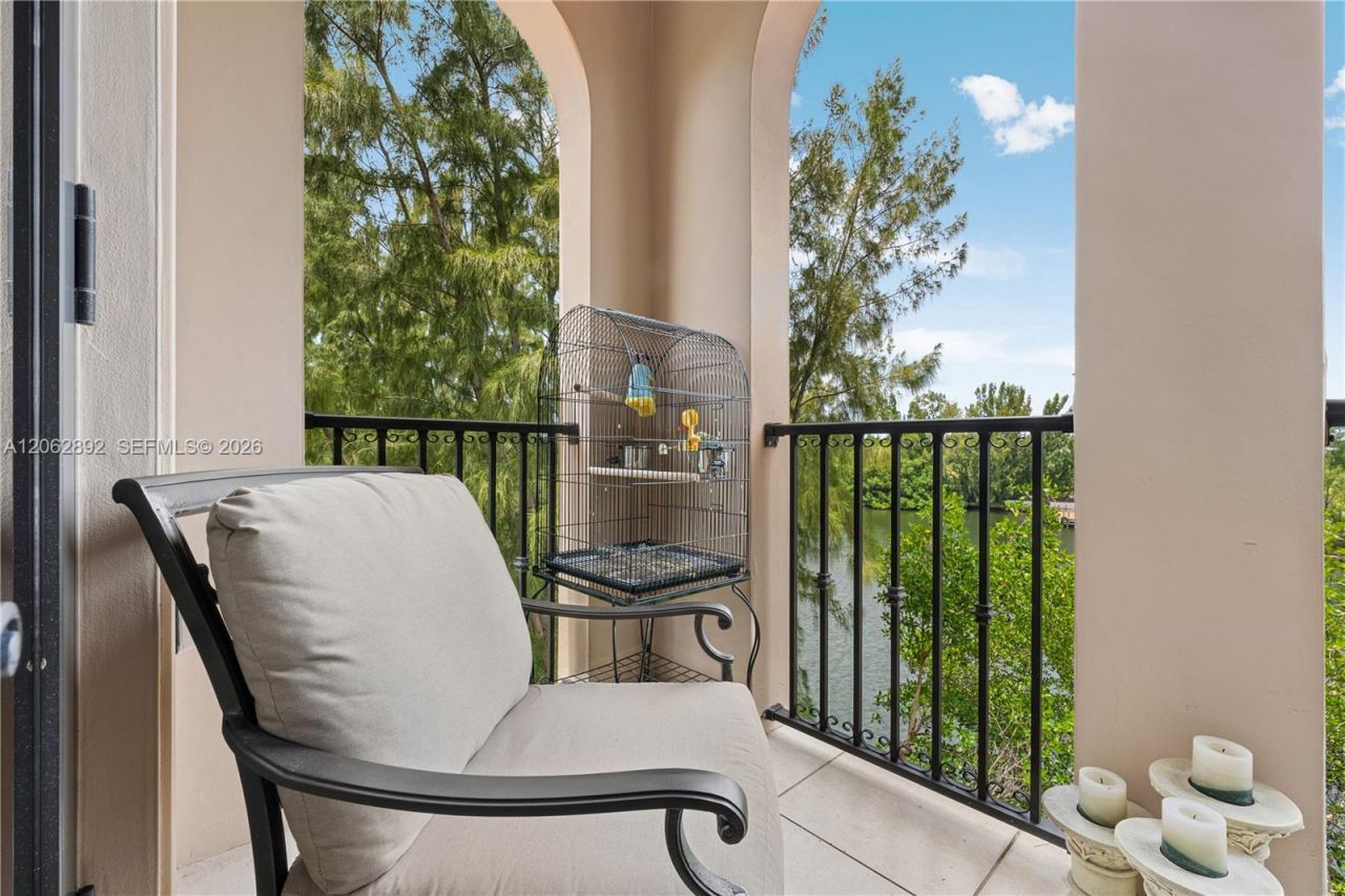 6234 Paradise Point Drive, Unit 6234, Palmetto Bay, FL 33157 Photo