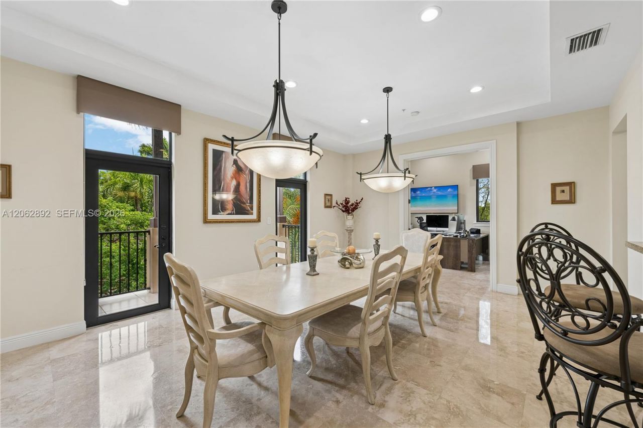 6234 Paradise Point Drive, Unit 6234, Palmetto Bay, FL 33157 Photo