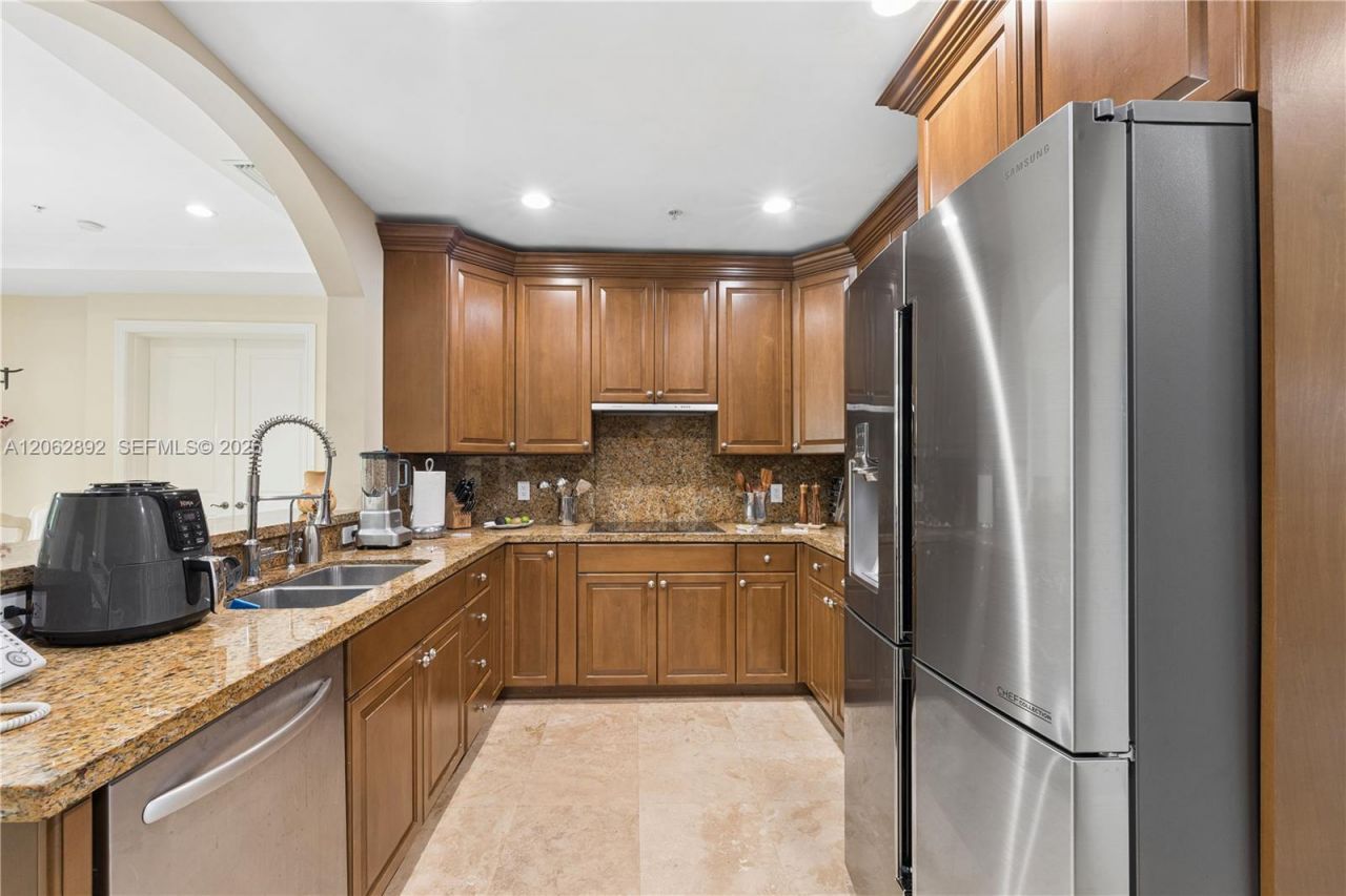 6234 Paradise Point Drive, Unit 6234, Palmetto Bay, FL 33157 Photo