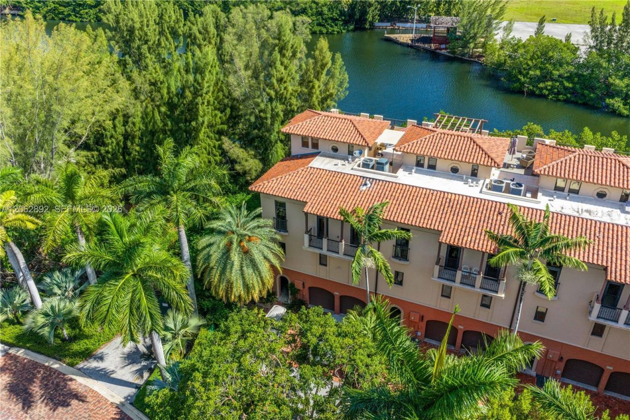 6234 Paradise Point Drive, Unit 6234, Palmetto Bay, FL 33157 Photo