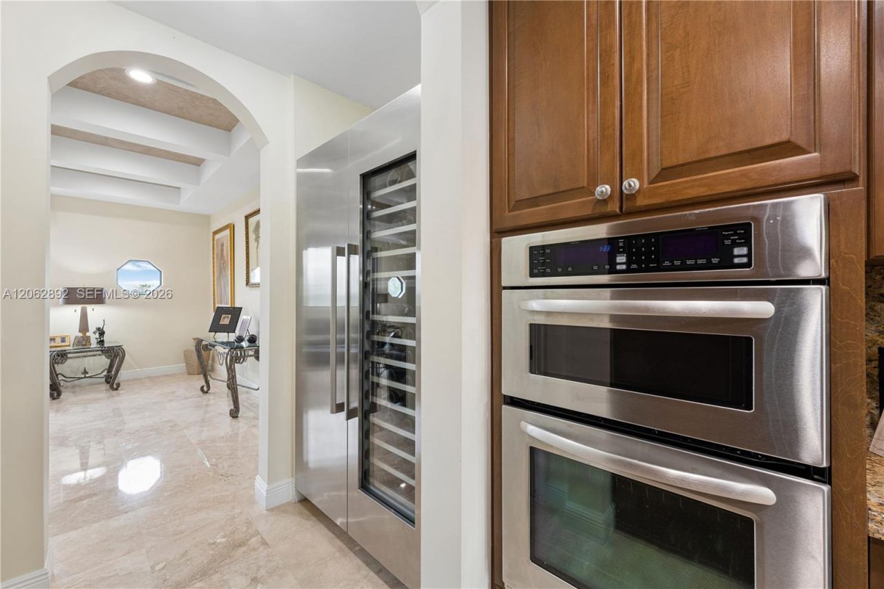 6234 Paradise Point Drive, Unit 6234, Palmetto Bay, FL 33157 Photo