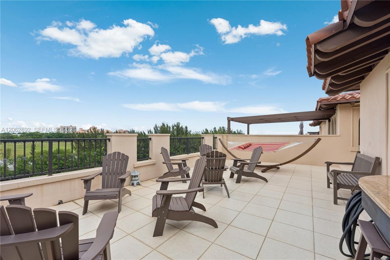 6234 Paradise Point Drive, Unit 6234, Palmetto Bay, FL 33157 Photo