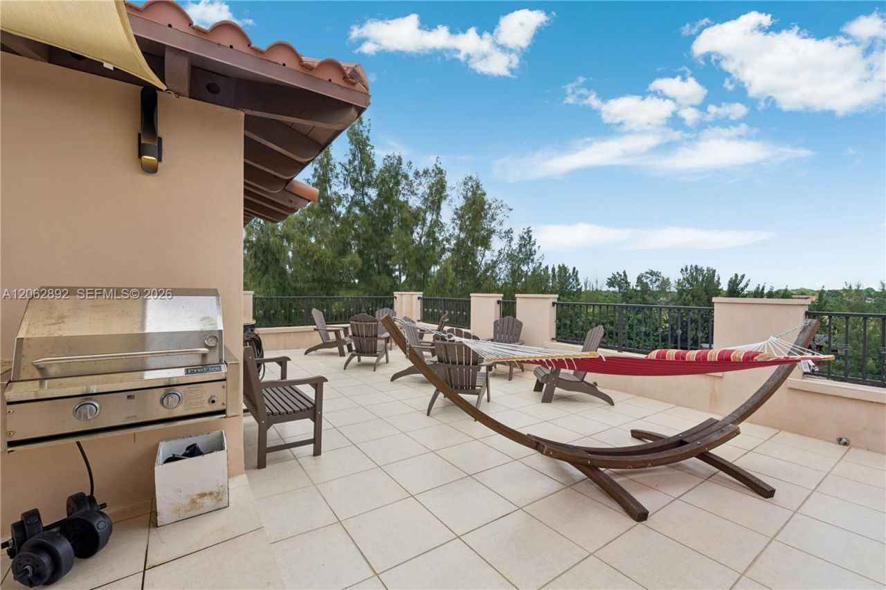 6234 Paradise Point Drive, Unit 6234, Palmetto Bay, FL 33157 Photo