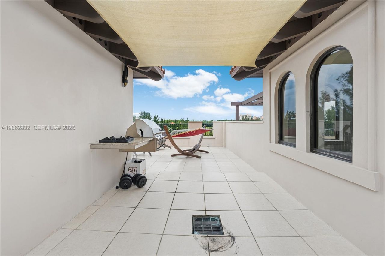 6234 Paradise Point Drive, Unit 6234, Palmetto Bay, FL 33157 Photo