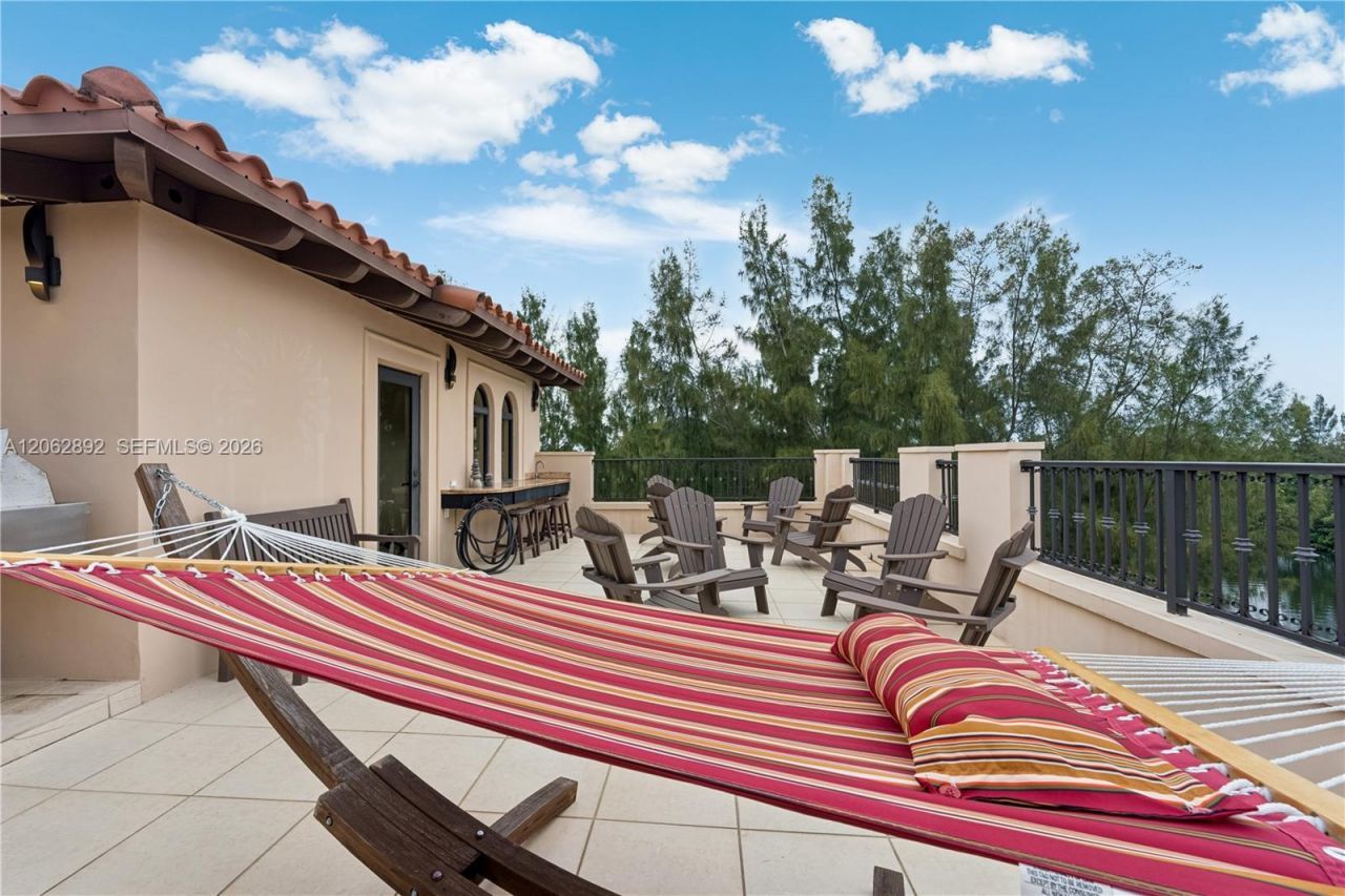 6234 Paradise Point Drive, Unit 6234, Palmetto Bay, FL 33157 Photo