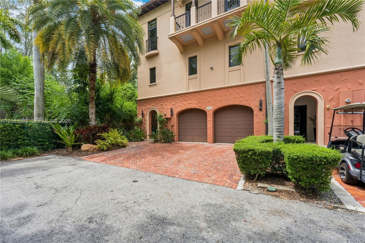 6234 Paradise Point Drive, Unit 6234, Palmetto Bay, FL 33157 Photo