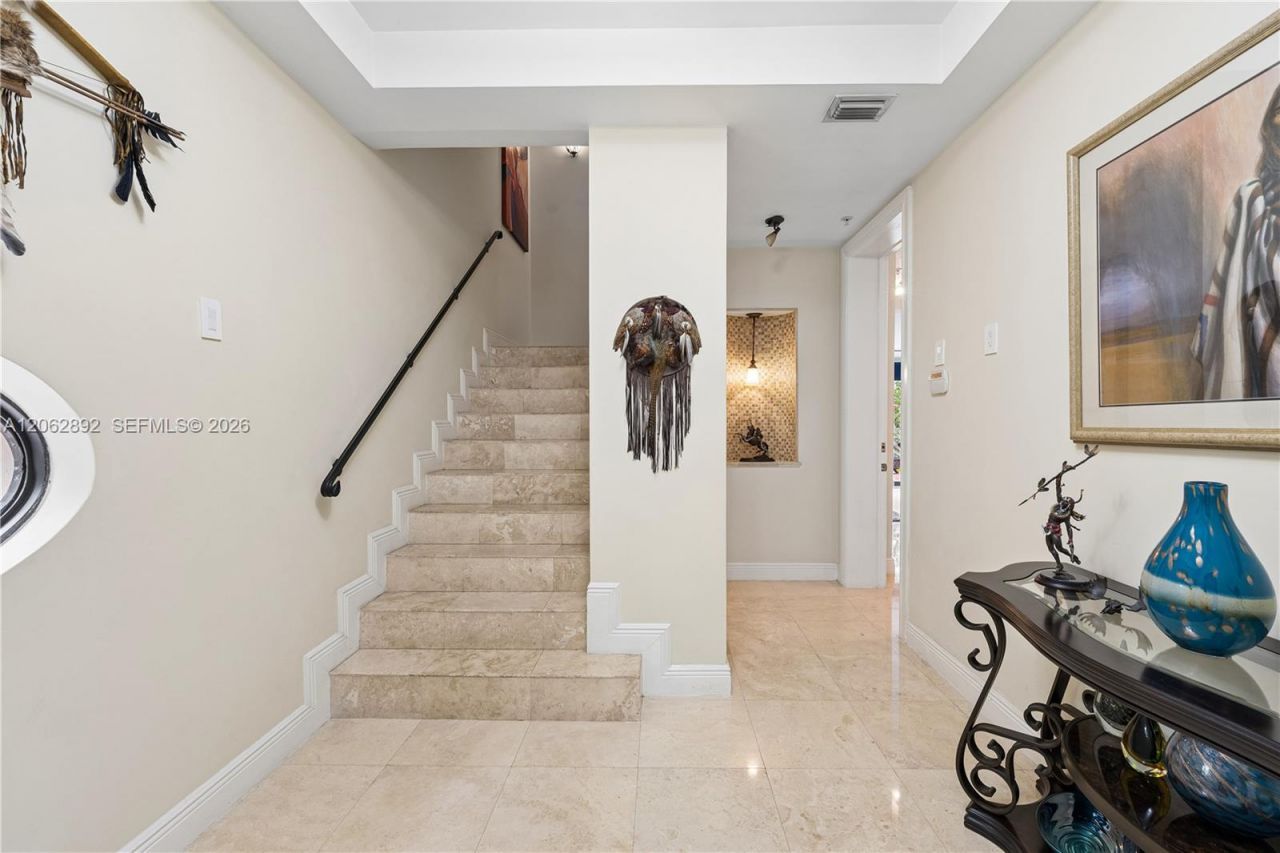 6234 Paradise Point Drive, Unit 6234, Palmetto Bay, FL 33157 Photo