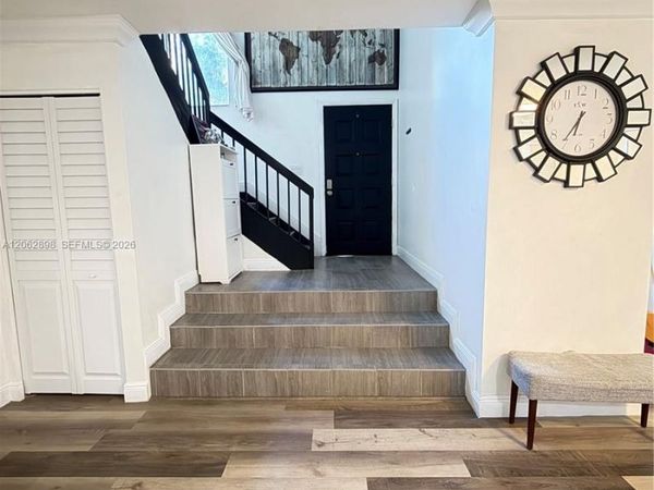 2041 Bayberry Dr, Pembroke Pines, FL 33024