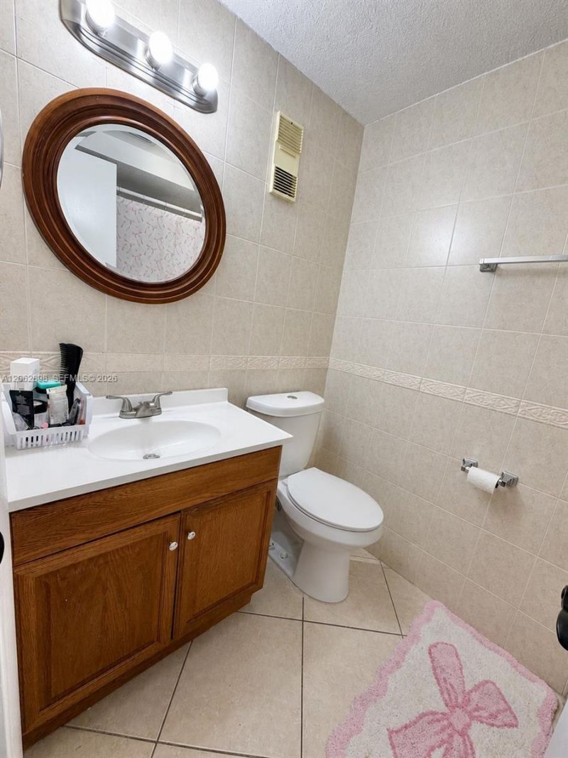 2041 Bayberry Dr, Pembroke Pines, FL 33024 Photo