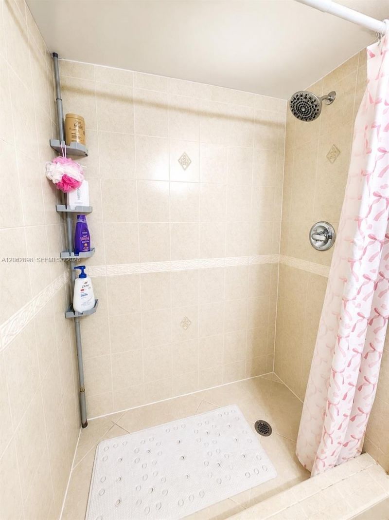 2041 Bayberry Dr, Pembroke Pines, FL 33024 Photo